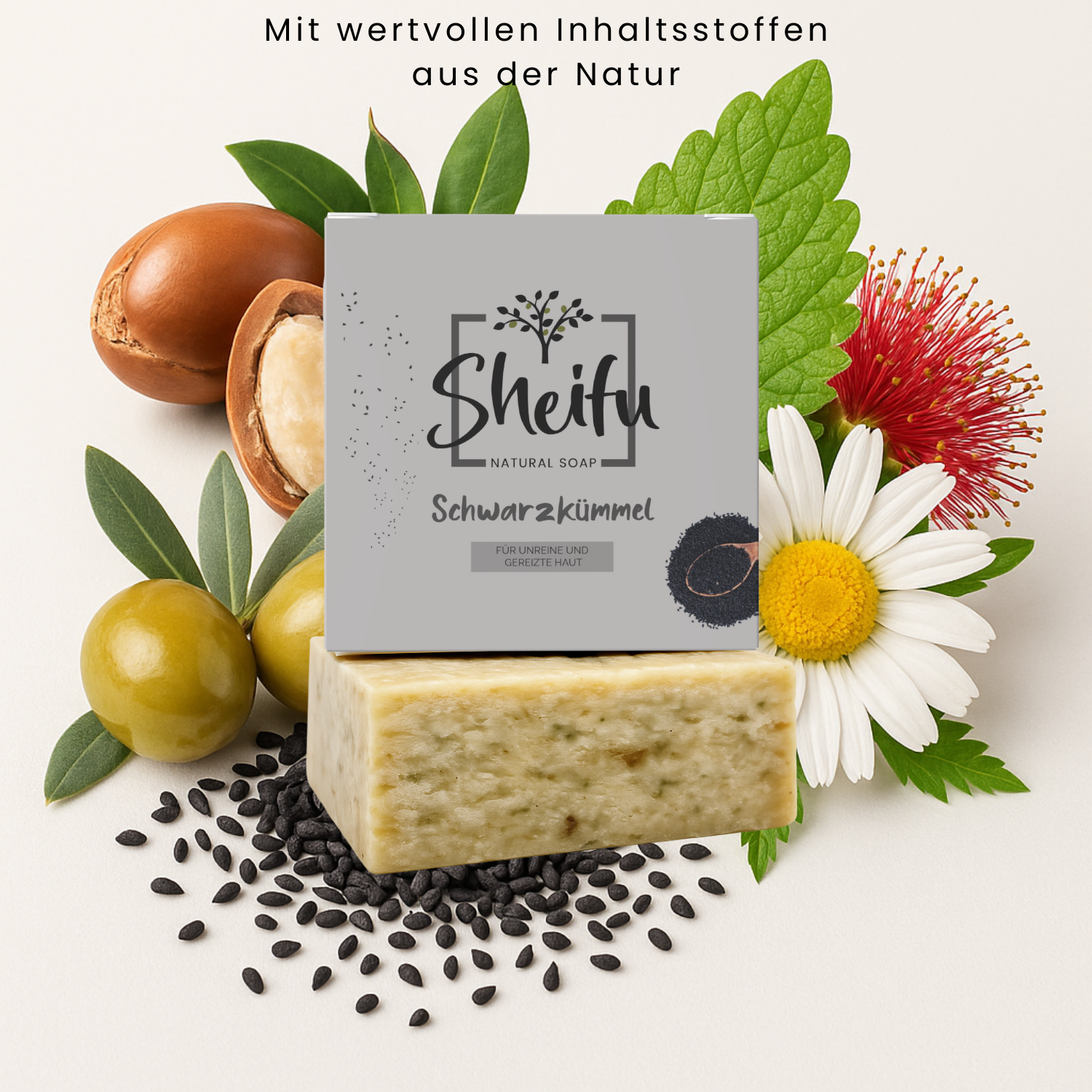 Naturseife mit Schwarzkümmelöl, Olivenöl und Kamillenöl zur Hautpflege dekoriert